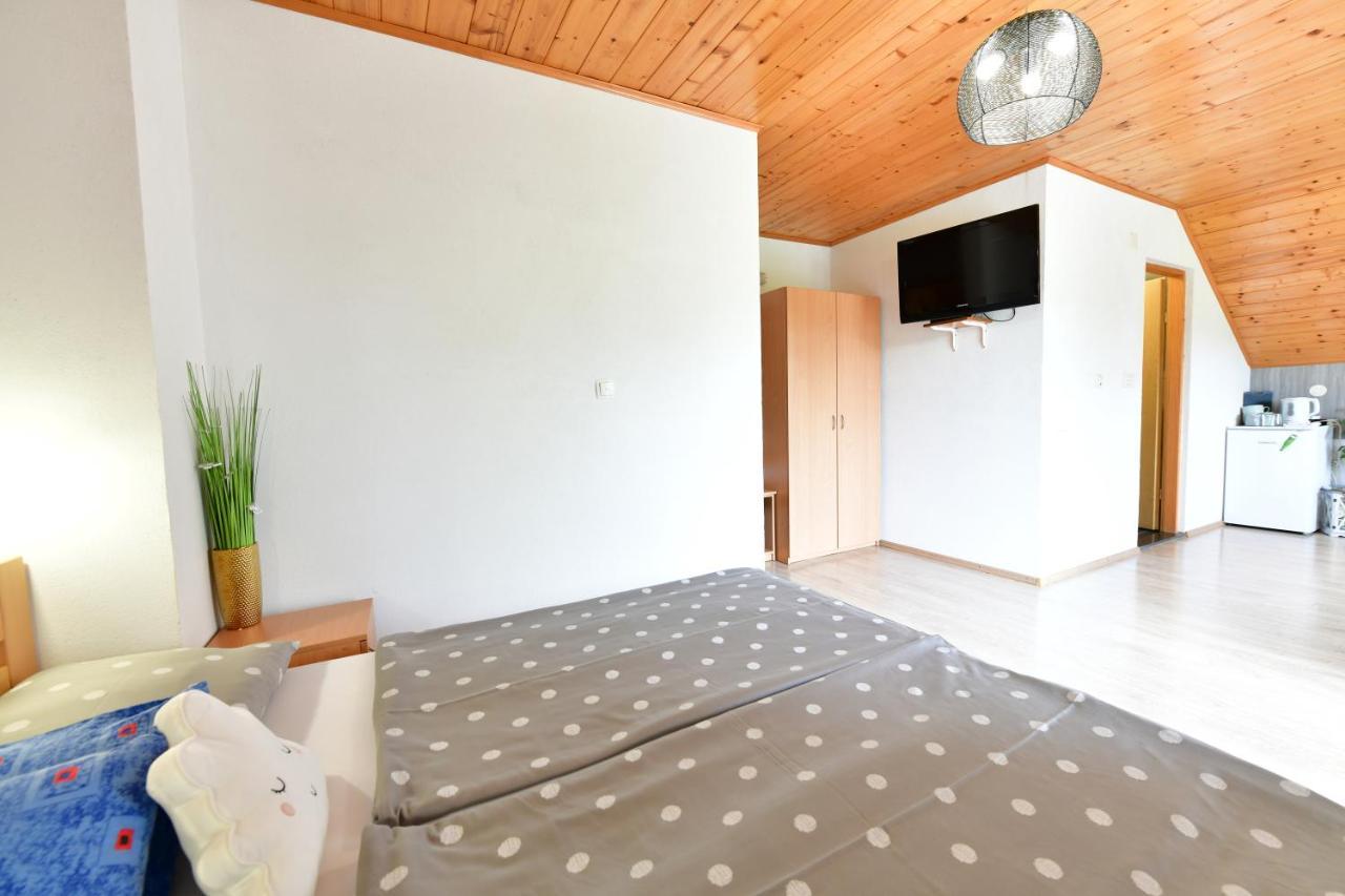 Rooms Toni Seliste Dreznicko Eksteriør billede